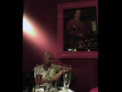 a. nuestro hombre misterioso