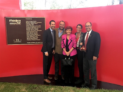 In honour of H�ctor Orozco, who founded M�dica Sur